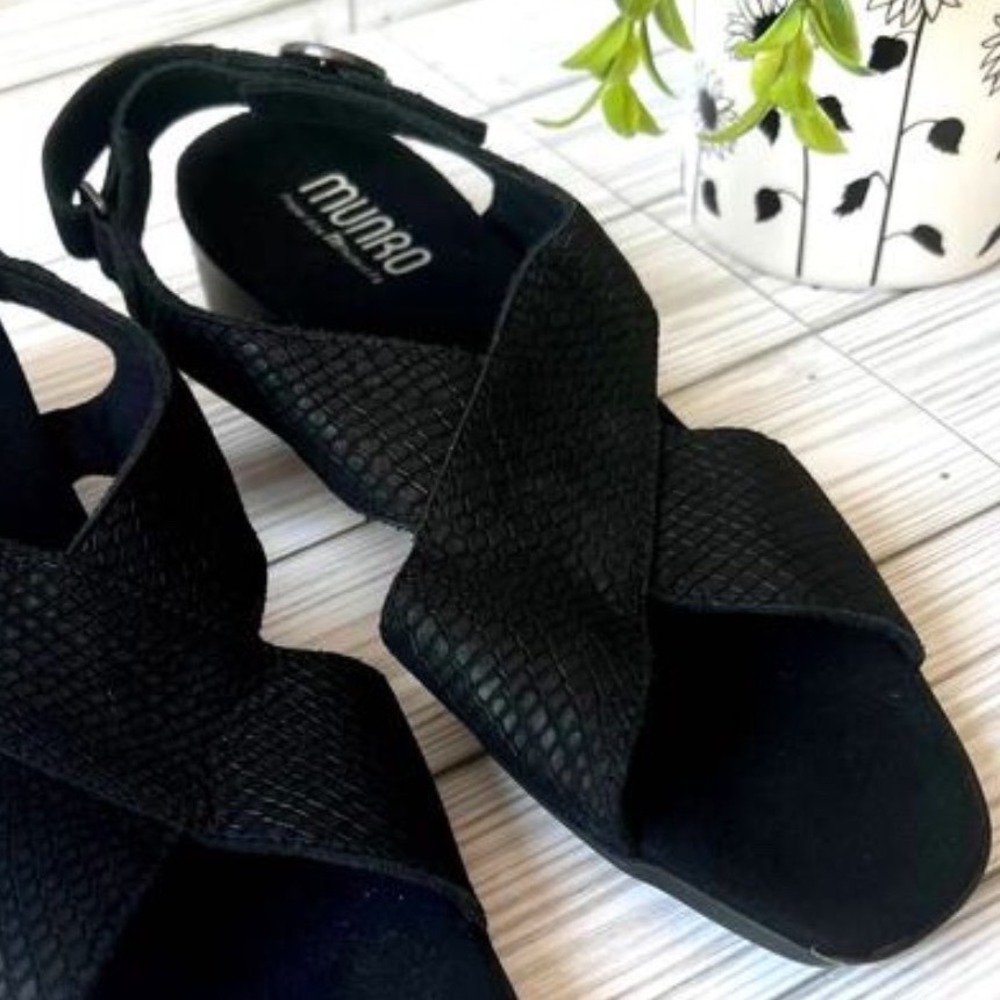 Munro American Womens 10.5 SS Black Snakeskin Embossed Leather Slingback Sandals